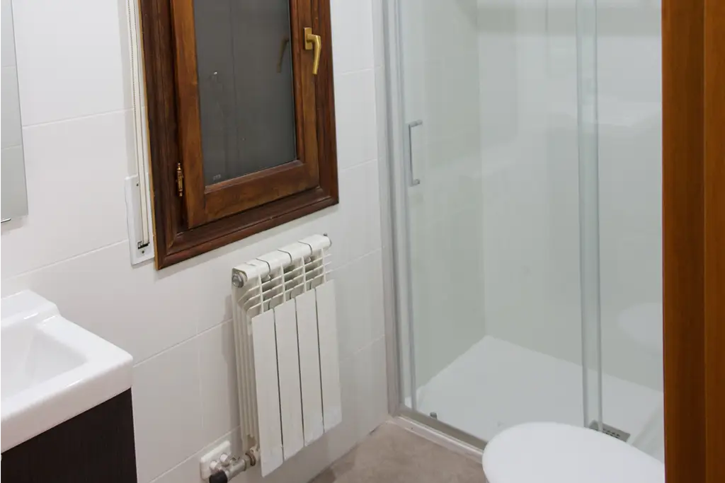 Apartamento Cabriel baño - Apartamentos Guadalaviar